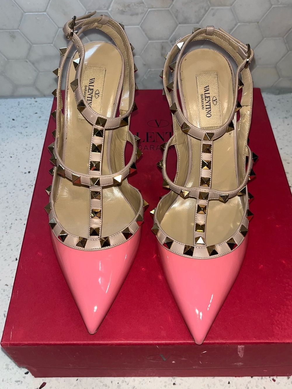 Valentino Garavani Pink Patent Leather Rockstud T-Strap Pumps - Picture 1 of 8
